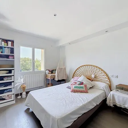 Villa With Pool, Quiet And Not Overlooked Venerieu