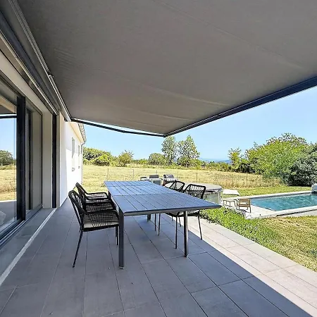 With Pool, Quiet And Not Overlooked *